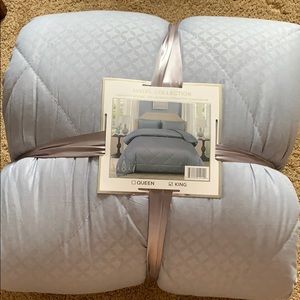 NEW King size comforter
